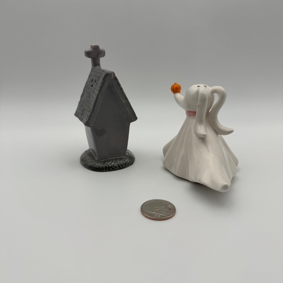 Disney Nightmare Before Christmas Zero & Doghouse Salt and Pepper Shakers - Picture 6 of 11